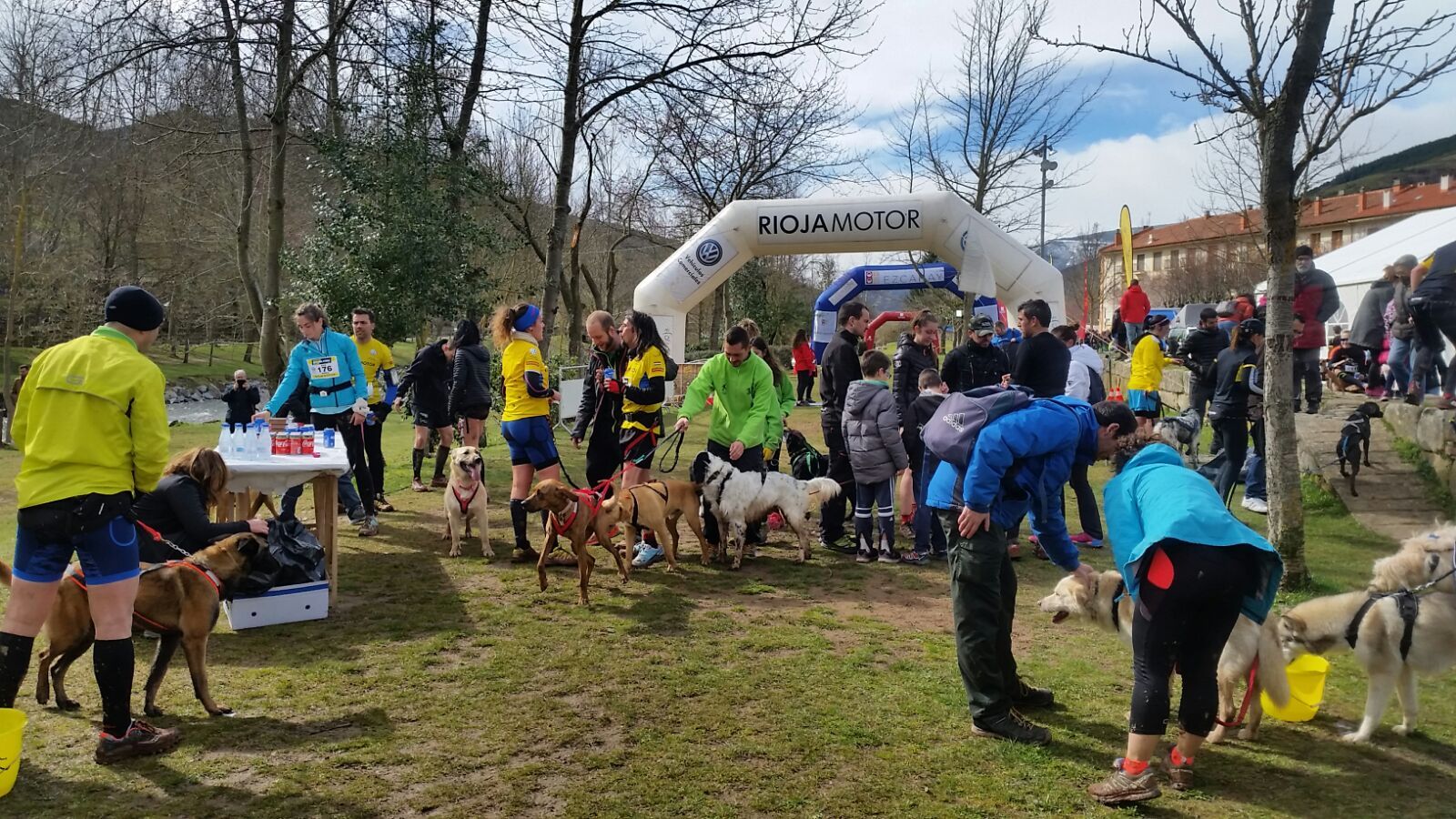 Larrazabal y Badosa, vencedores del 4º Canicross Demanda Xtrem