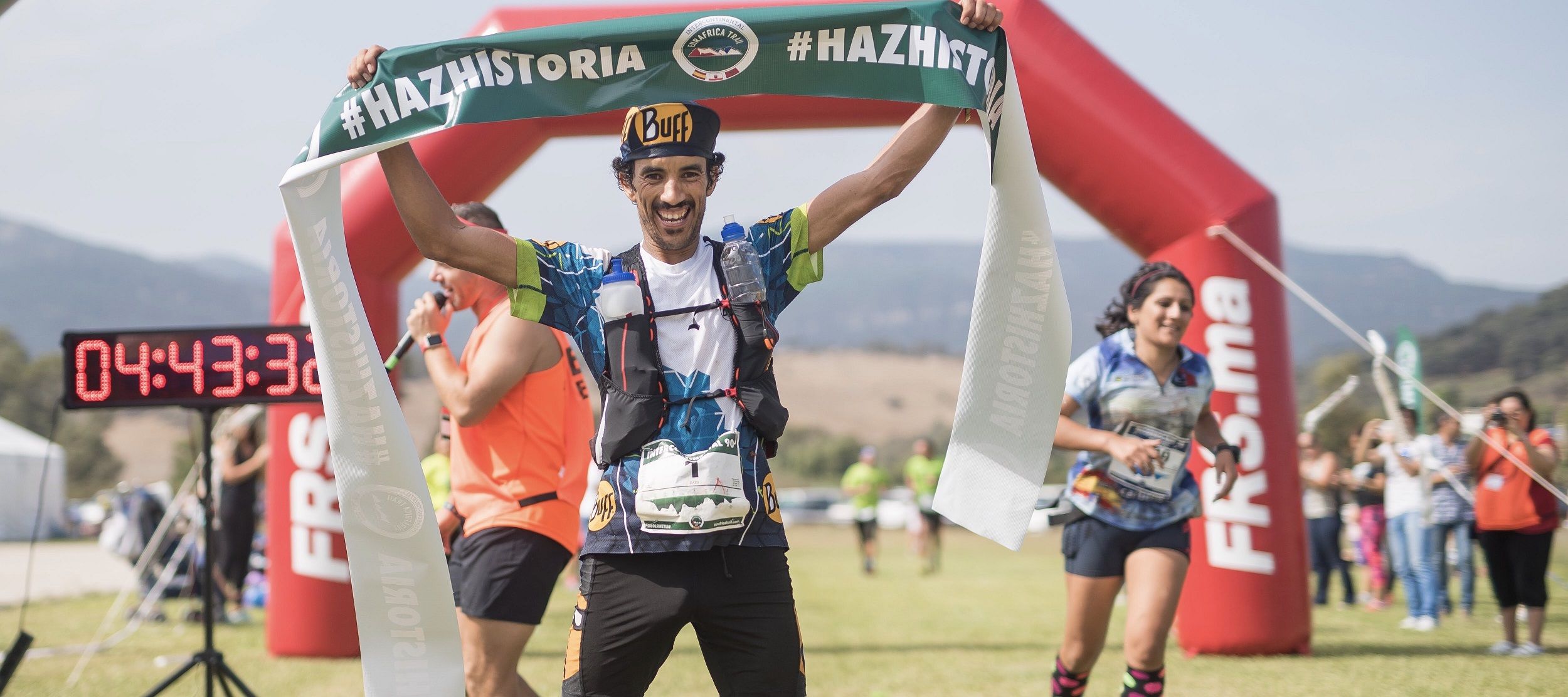 Zaid Ait Malek y Angels Llobera, campeones de Eurafrica Trail 2017