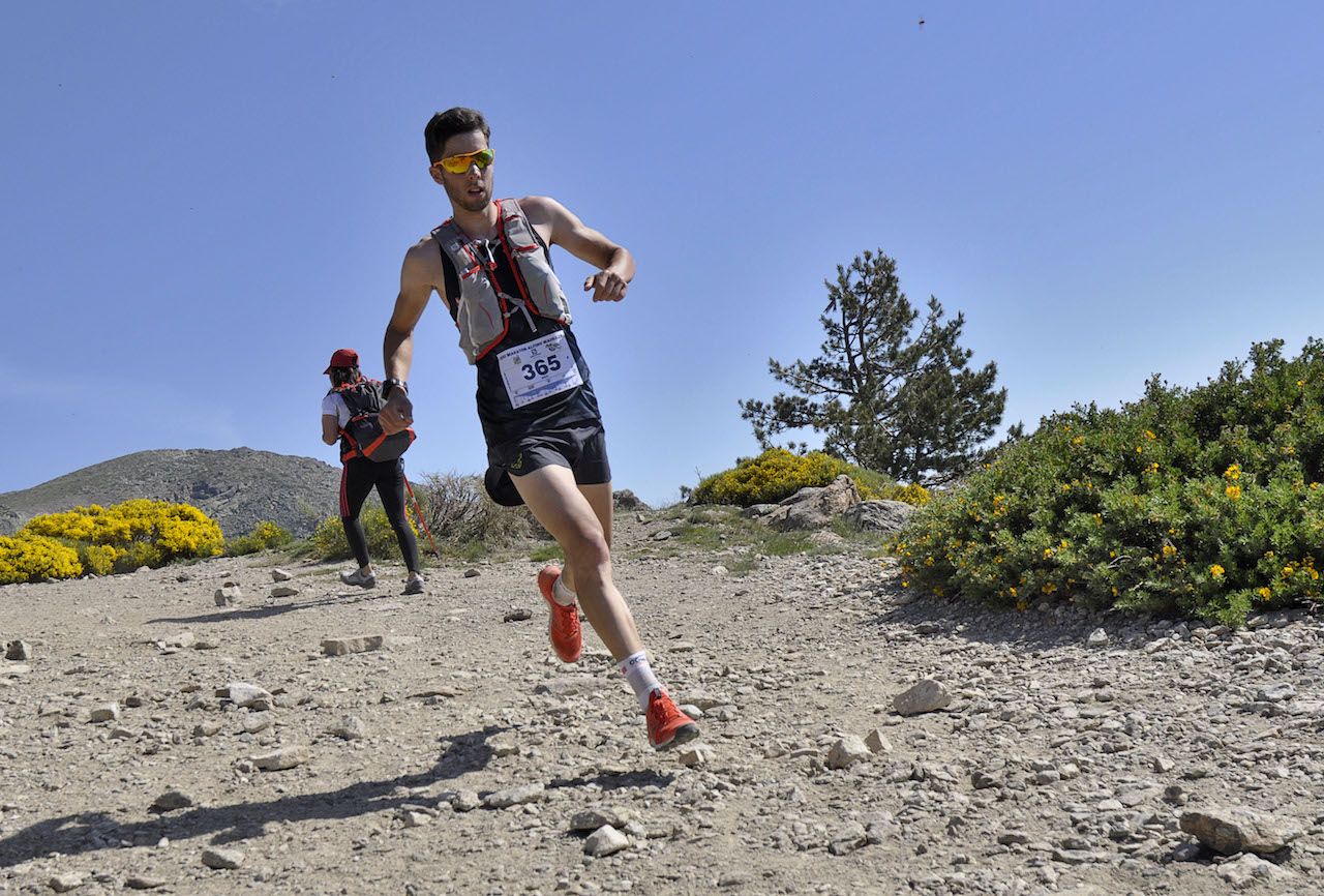 Noel Burgos y Ana Paz se imponen en el Maratón Alpino Madrileño