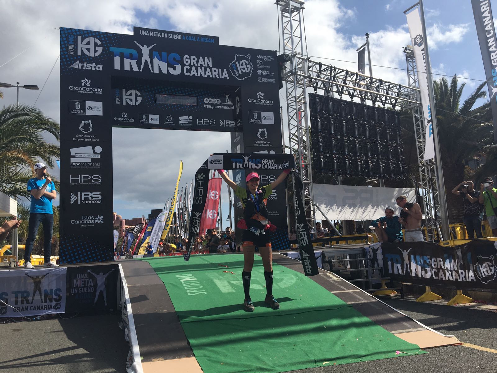 Azara García de los Salmones debuta con victoria en Transgrancanaria
