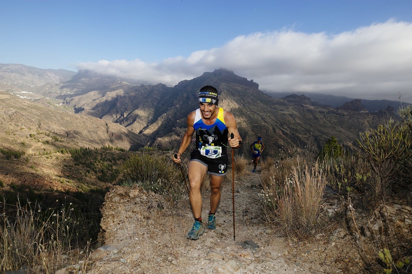 Correr despacio o andar deprisa, por Roberto Palomar