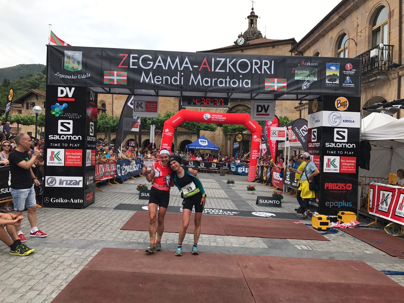 Maite Maiora vence con récord en Zegama
