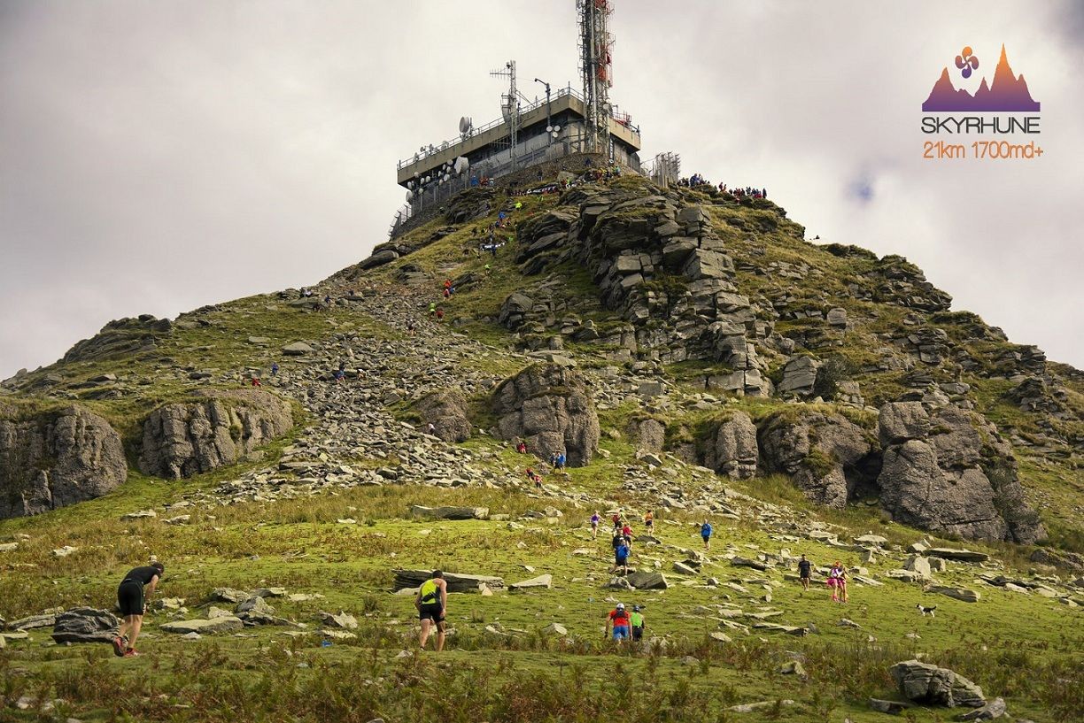 Toca el cielo en la Skyrhune de Ascaín