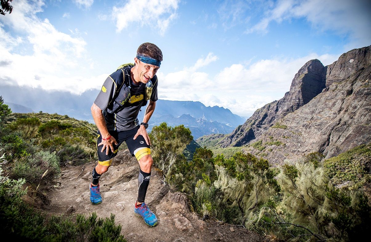 Javi Domínguez y Pau Capell, plata y bronce en el Ultra Trail World Tour