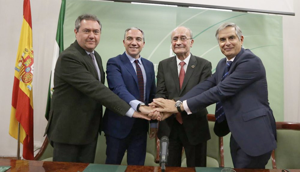 El consejero Elías Bendodo, junto a los alcaldes de Sevilla y Málaga y el responsable del RACE. El consejero Elías Bendodo, junto a los alcaldes de Sevilla y Málaga y el responsable del RACE.