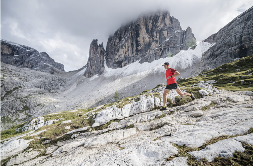 La Sportiva presenta la colección de trail running para este verano con prendas específicas que destacan por su ligereza, comodidad y secado rápido