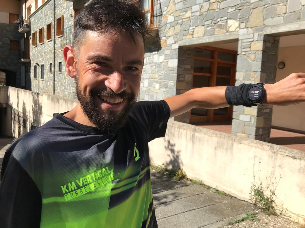 Borja Fernández bate el récord del Aneto. Fotografía Fastest known time España