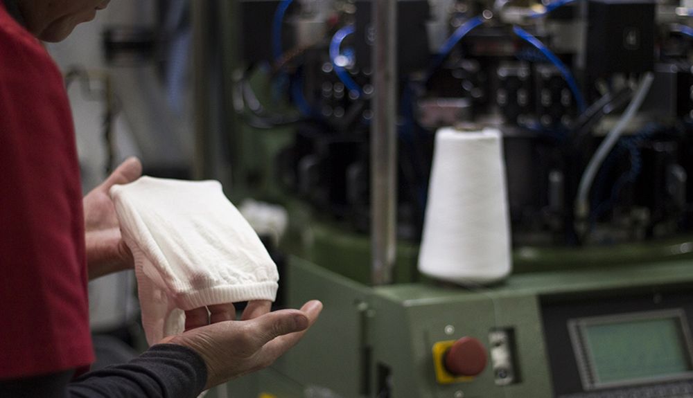 Lurbel aparca la fabricación de sus productos deportivos por material de uso sanitario 