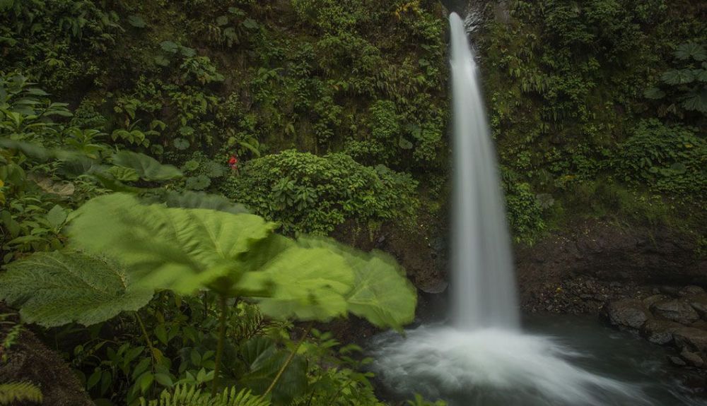 cascada la paz