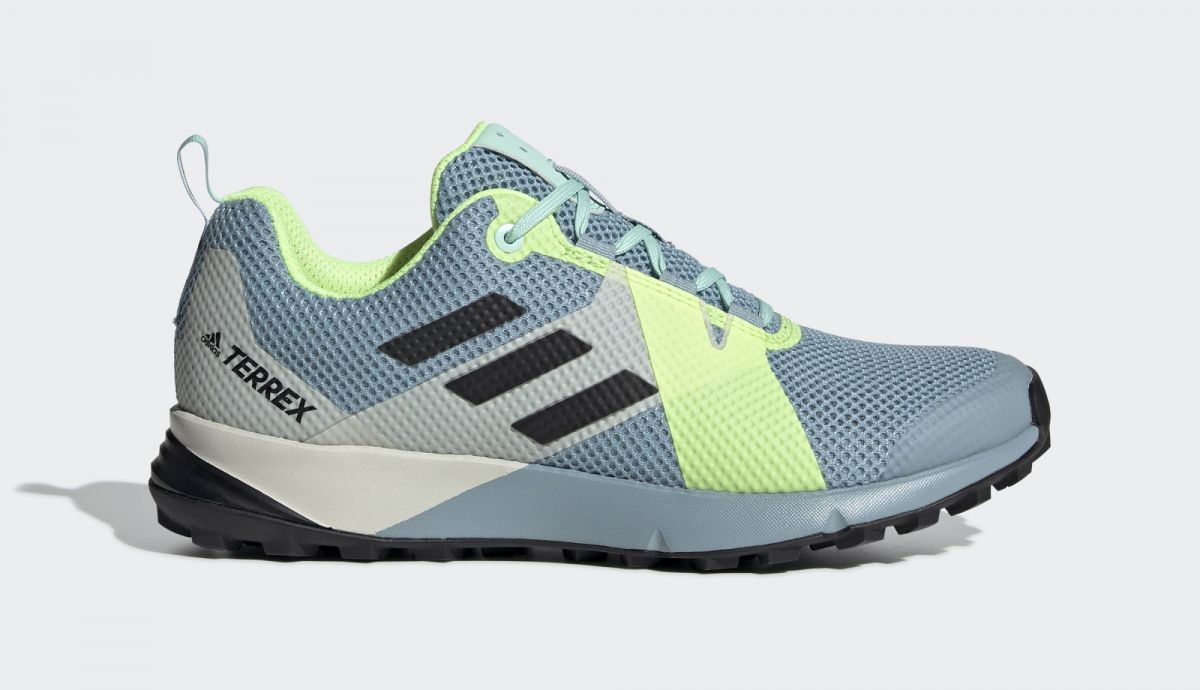 Los 10 chollos de adidas para Black Friday.  ¡Zapatillas de running desde 35 euros!