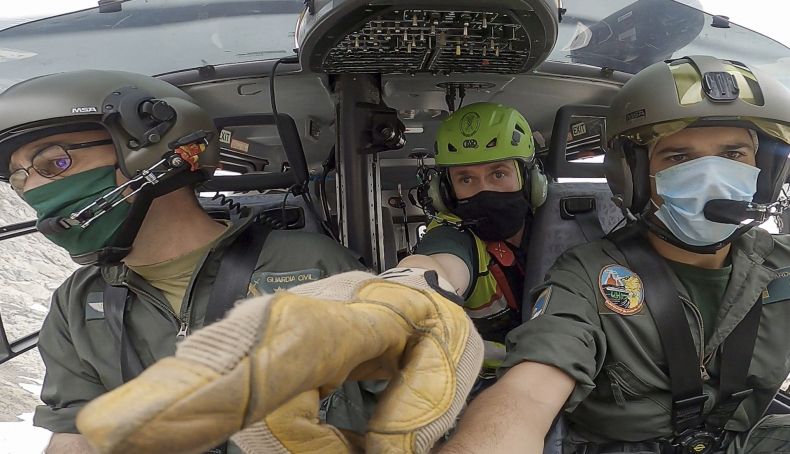 La 2 de RTVE estrena "Rescate", una serie documental de 13 episodios. La 2 de RTVE estrena "Rescate", una serie documental de 13 episodios.
