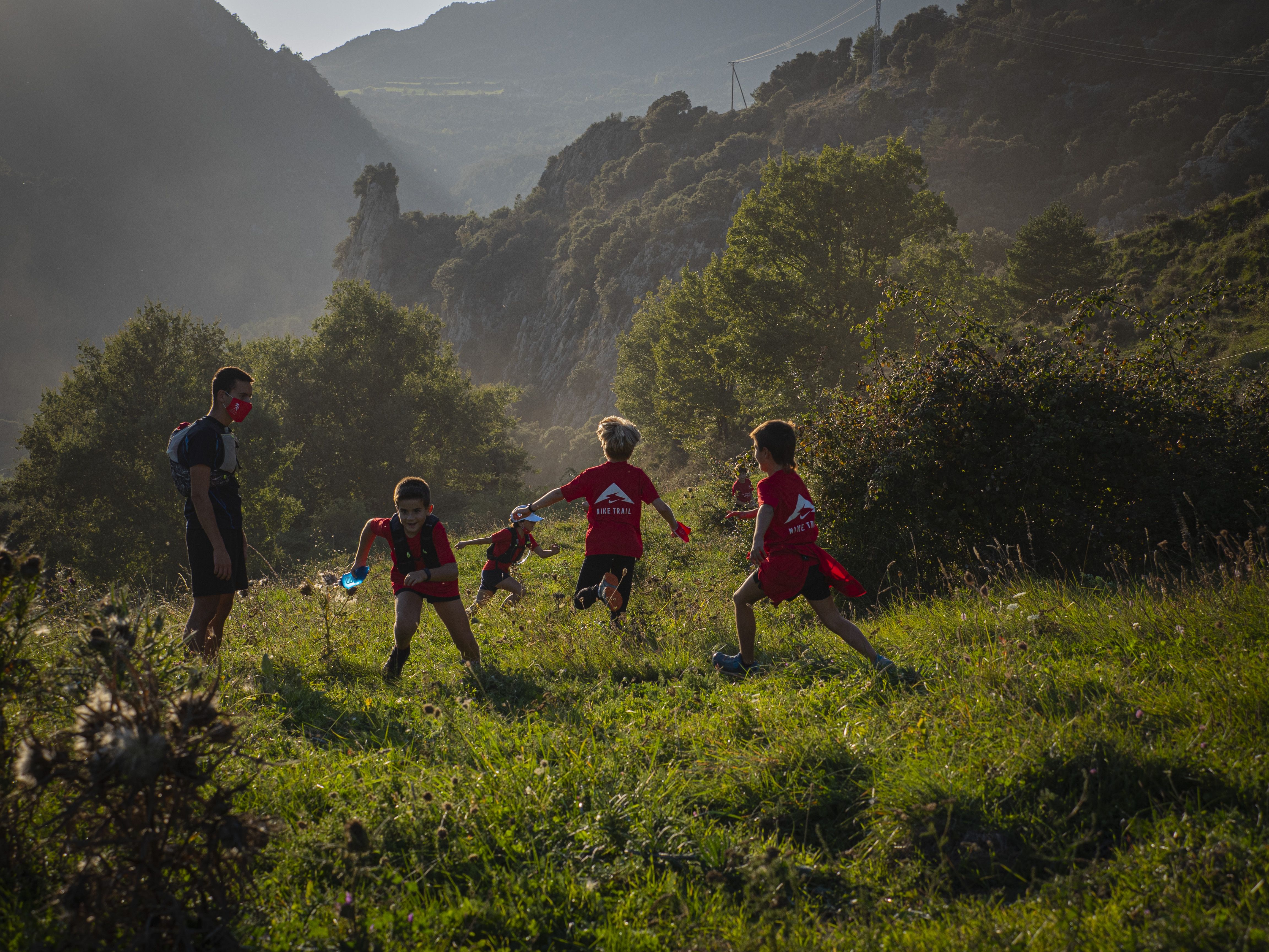 Cómo afecta a los niños el trastorno por déficit de naturaleza. Fotografía Escola Trail Berga. Anna E. Puig 