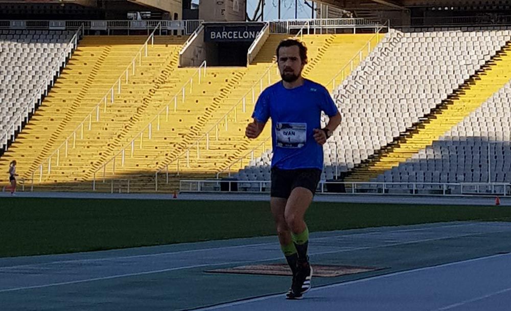 Iván Penalba bate su propio récord en las 12 horas en pista con un total de 158,631 kilómetros