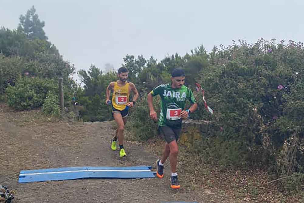 Álvaro Escuela y Efrén Segundo en Breña Alta Trail premio keepgoing Canarias 2021