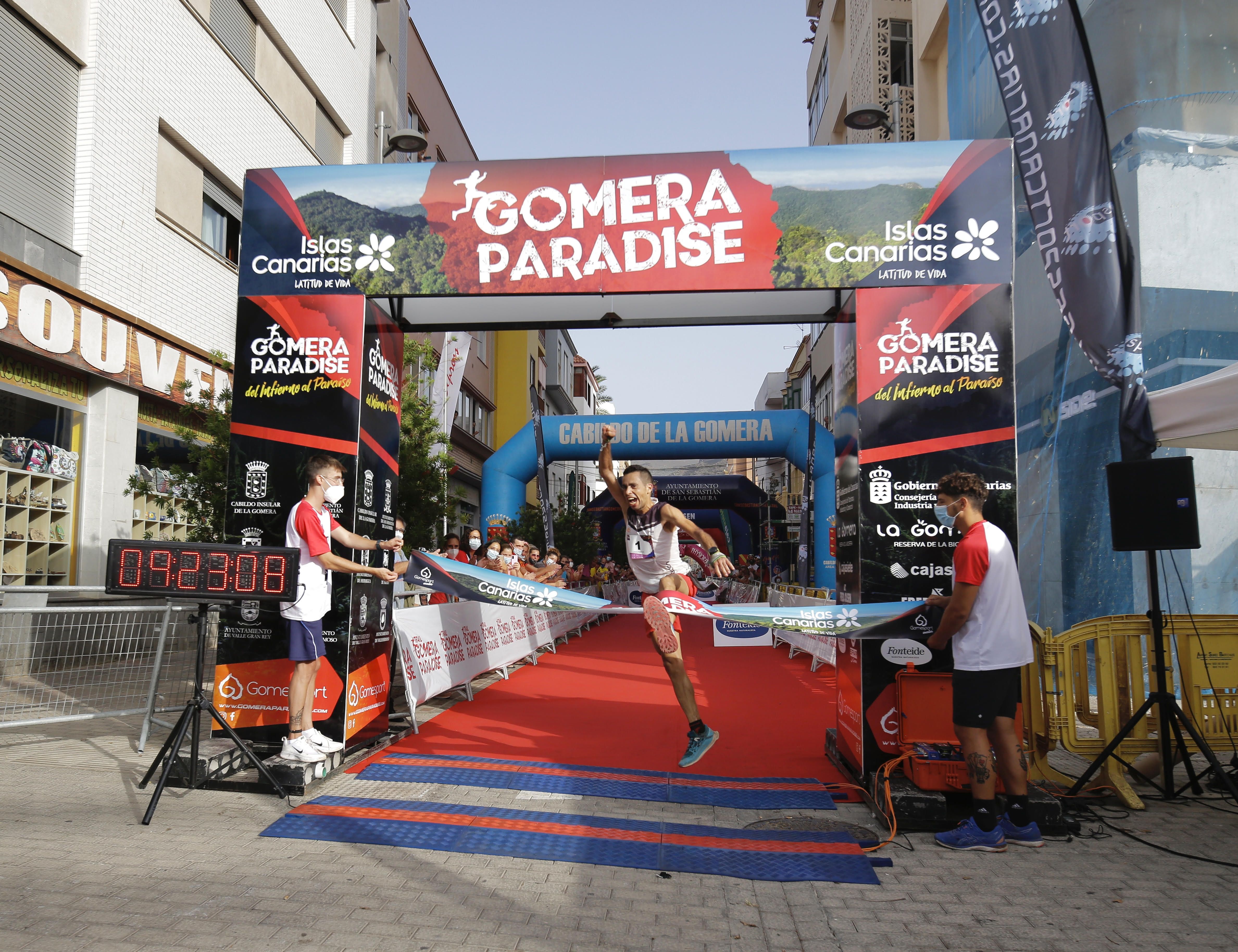 Cristofer Clemente entrando en meta ©Laura foto