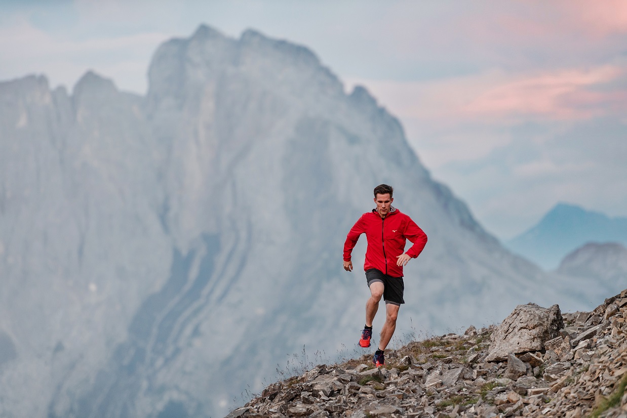 Mizuno lanza la quinta versión de su zapatilla Wave Mujin