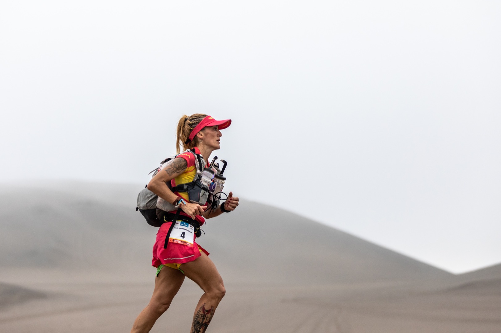 Chencho Yánez y Emily Sabo ganadores de la II Half Marathon des Sables Perú